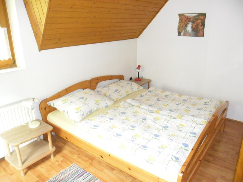 Pension Heidi Lenti Exteriör bild